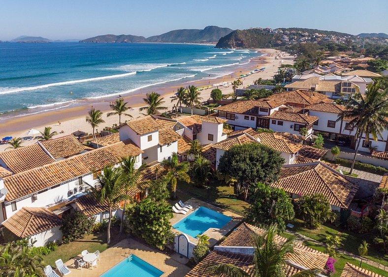 GB50 - Linda casa com 5 suítes pé na areia em Geribá