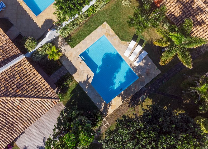 GB50 - Linda casa com 5 suítes pé na areia em Geribá