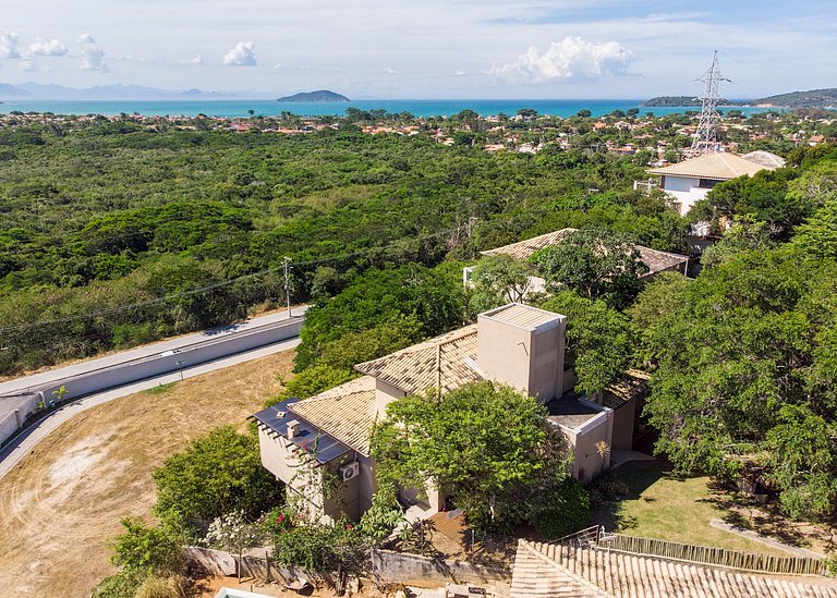 GB75 - Casa em condomínio com Piscina Privativa