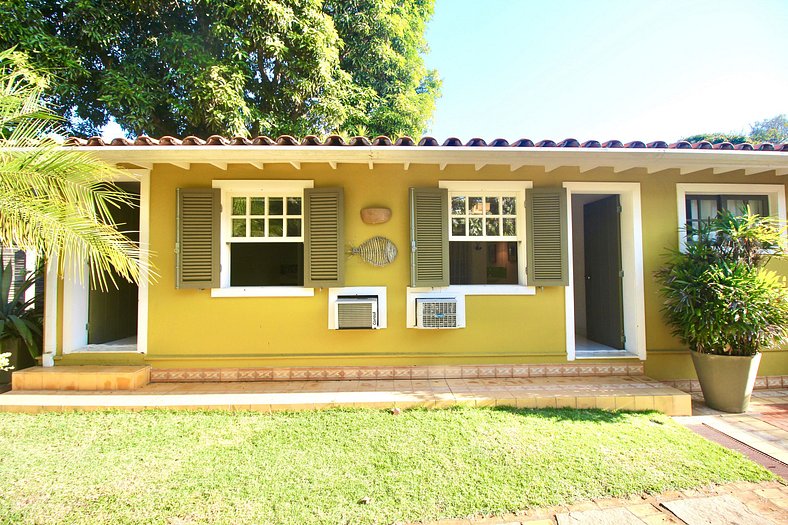 MG31 - Linda casa de frente para Praia de Manguinhos